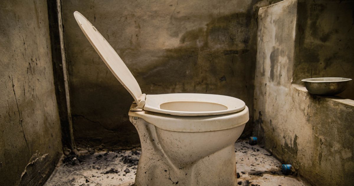 Rest vroom Japan's oldest toilet damaged in car crash • PhilSTAR Life